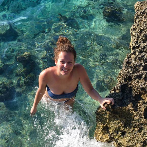 Meet your Posher, Valentina - Picture 1 of 1